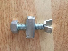 抗震V型加劲装置